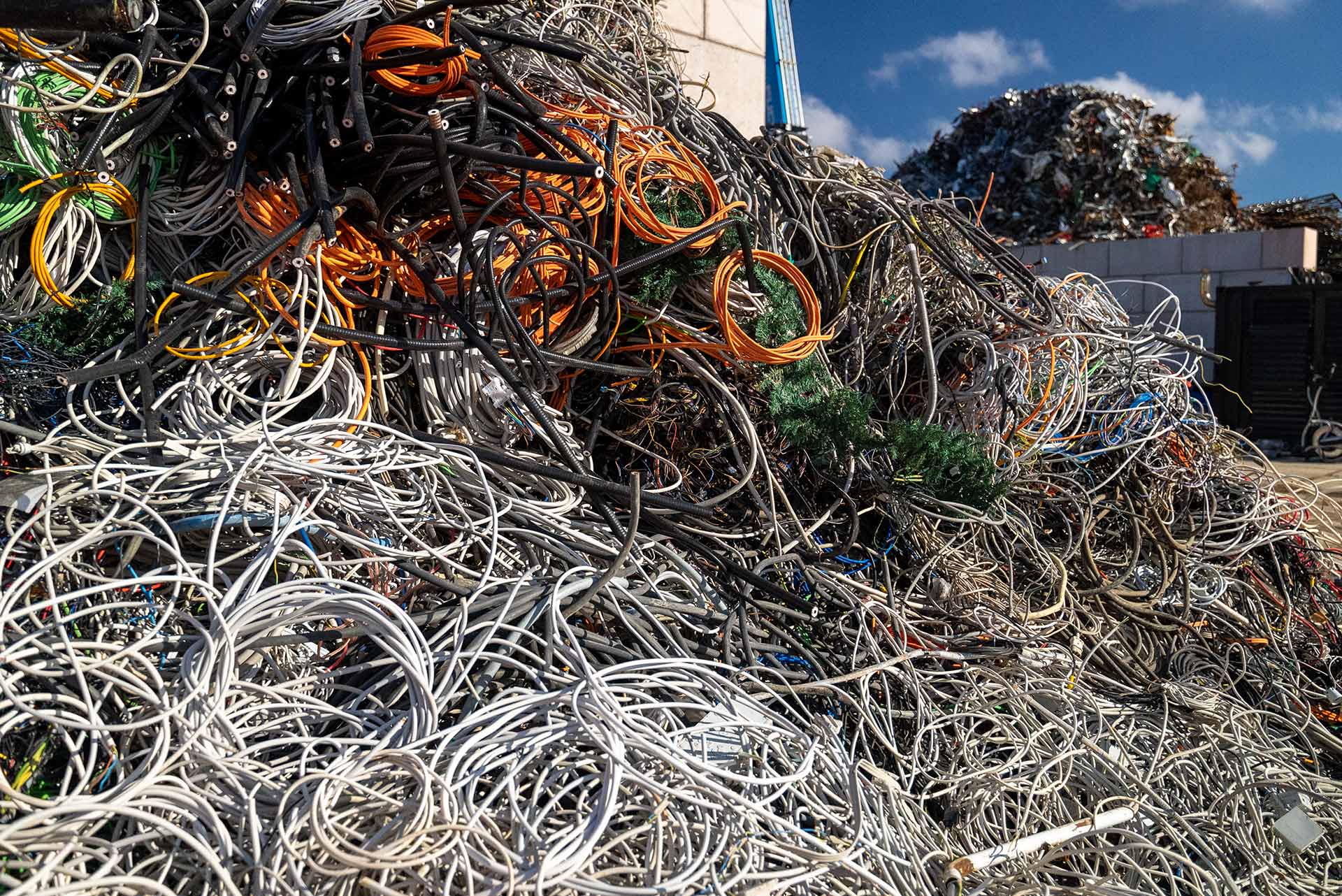 Kabel auf dem Schrottplatz